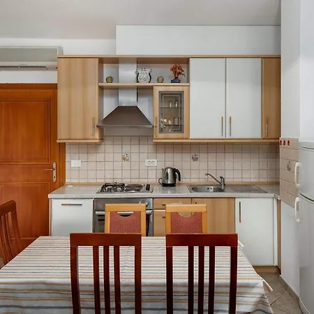 Weis Ii Apartman